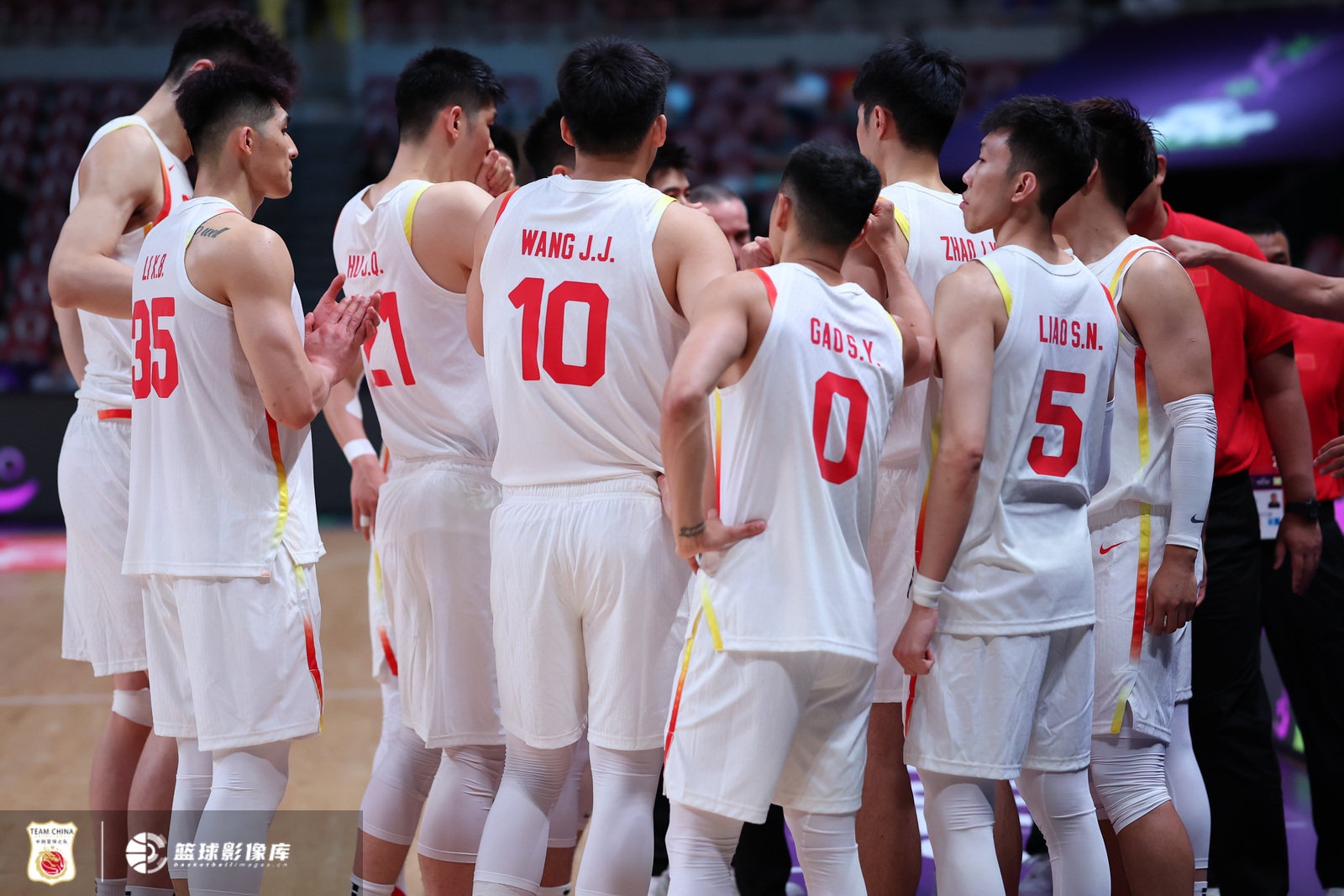 必发体育-冲击四强是务实目标？中国男篮5分胜沙特 首战表现究竟是什么水平