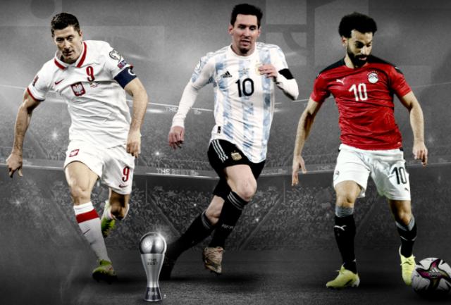 必发体育-【实时更新】FIFA年度盛典 莱万当选世界足球先生！